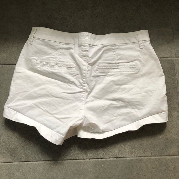 Old Navy White Short - Picture 2 of 3